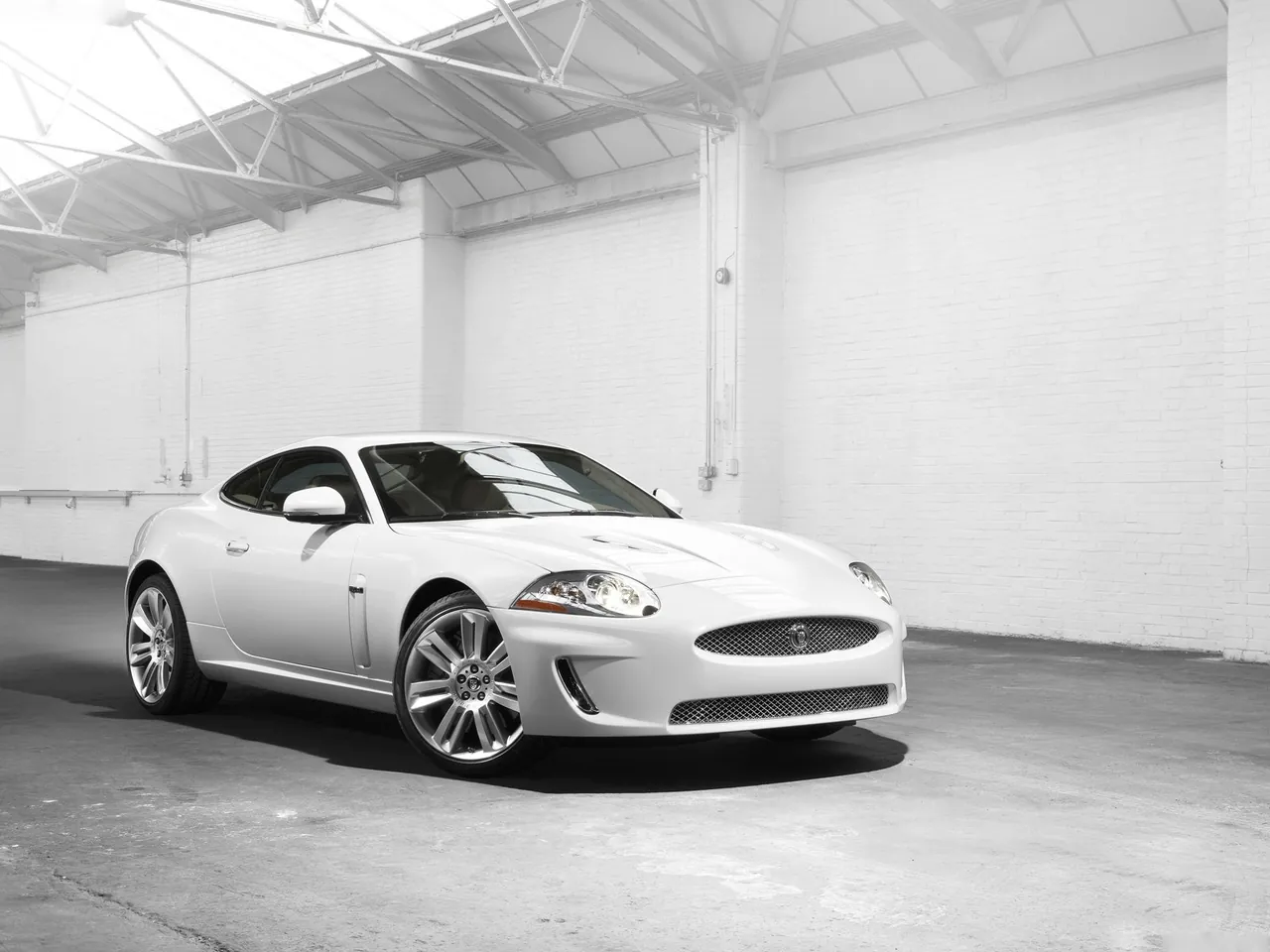 Jaguar XKR (2010)