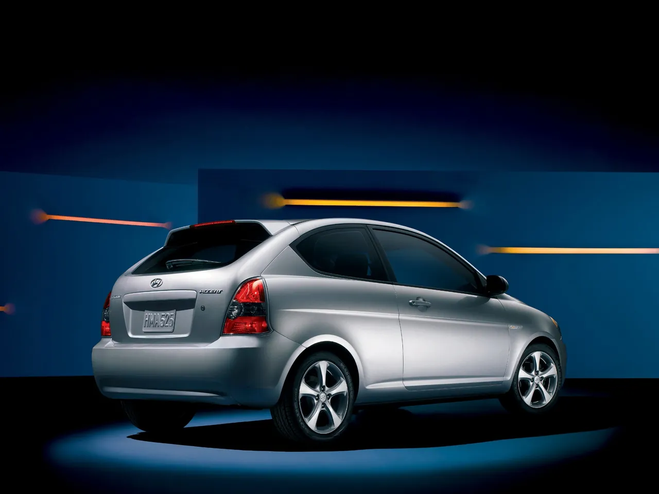 Hyundai Accent (2010) – zadní tříčtvrteční pohled