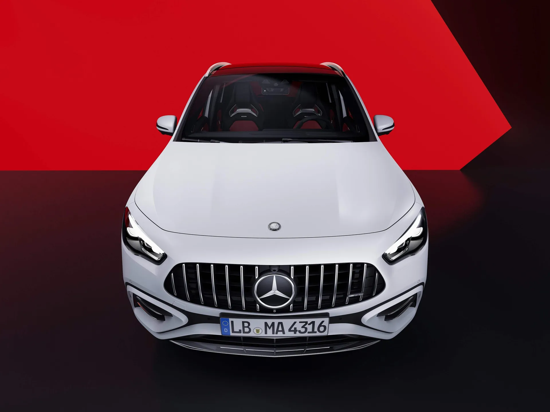 Mercedes-Benz GLA35 AMG (2024) – zepředu