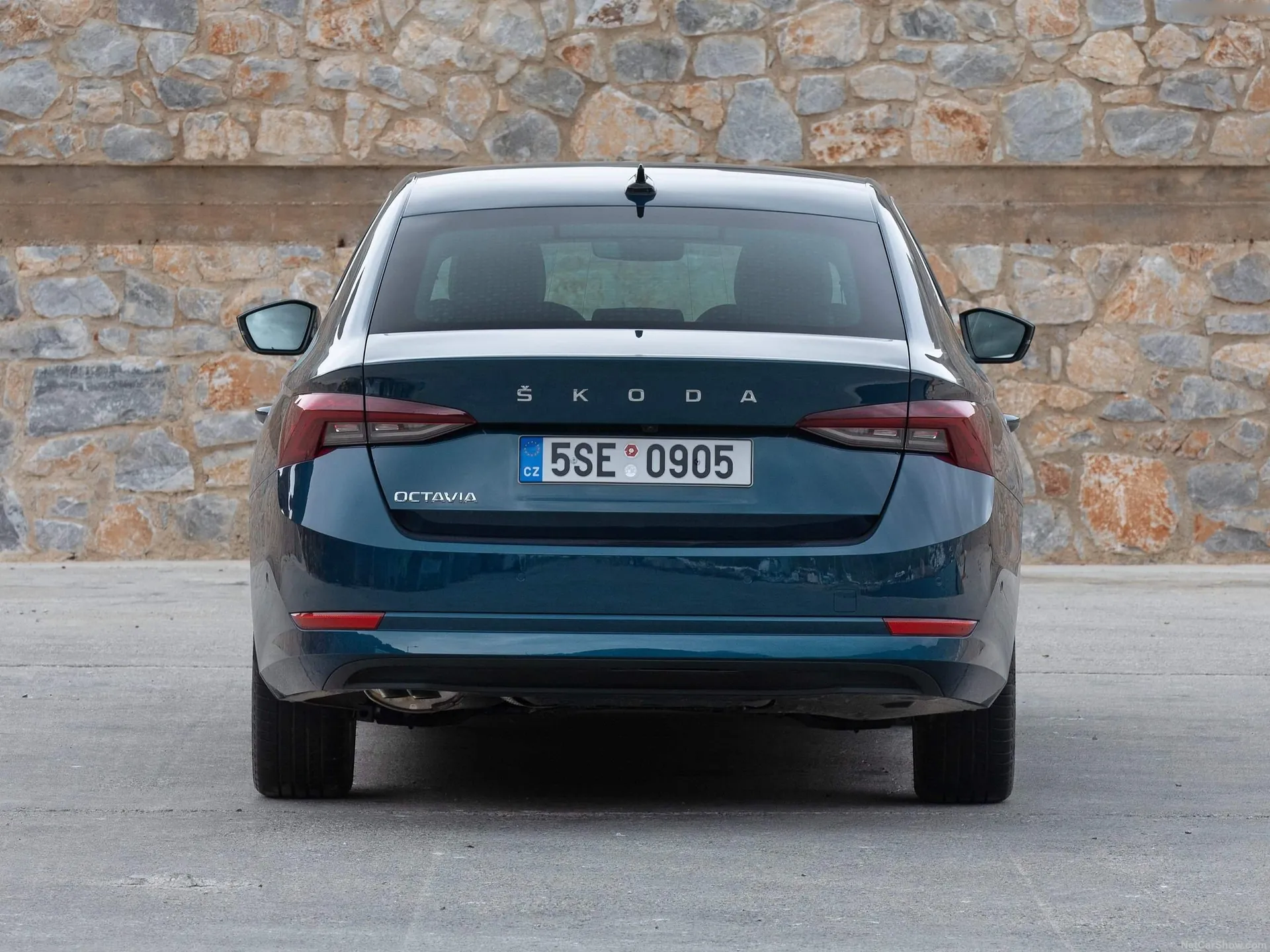 Skoda Octavia (2020) – zezadu