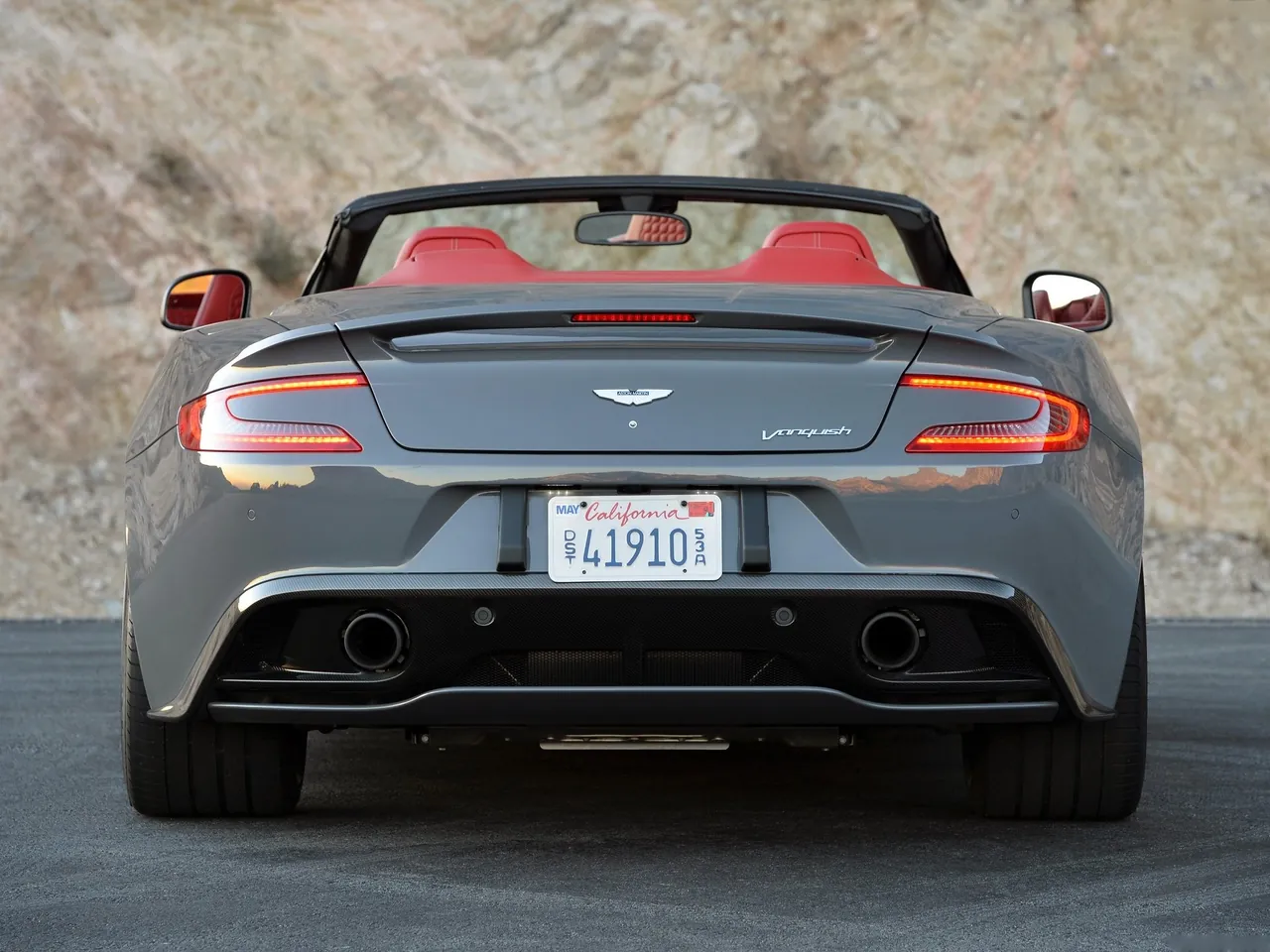 Aston Martin Vanquish Volante (2015) - Rear