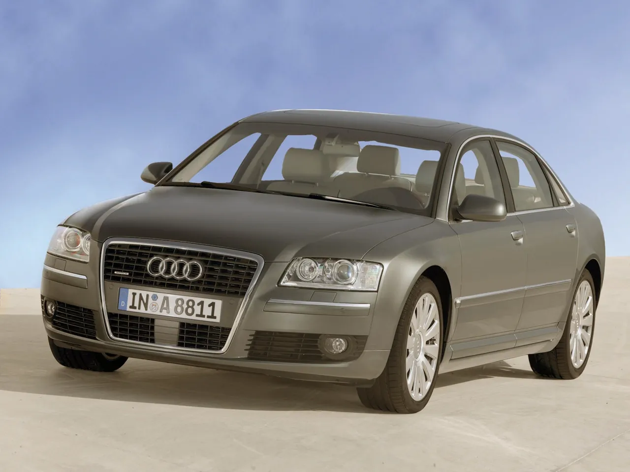 Audi A8L 4.2 TDI quattro (2005)