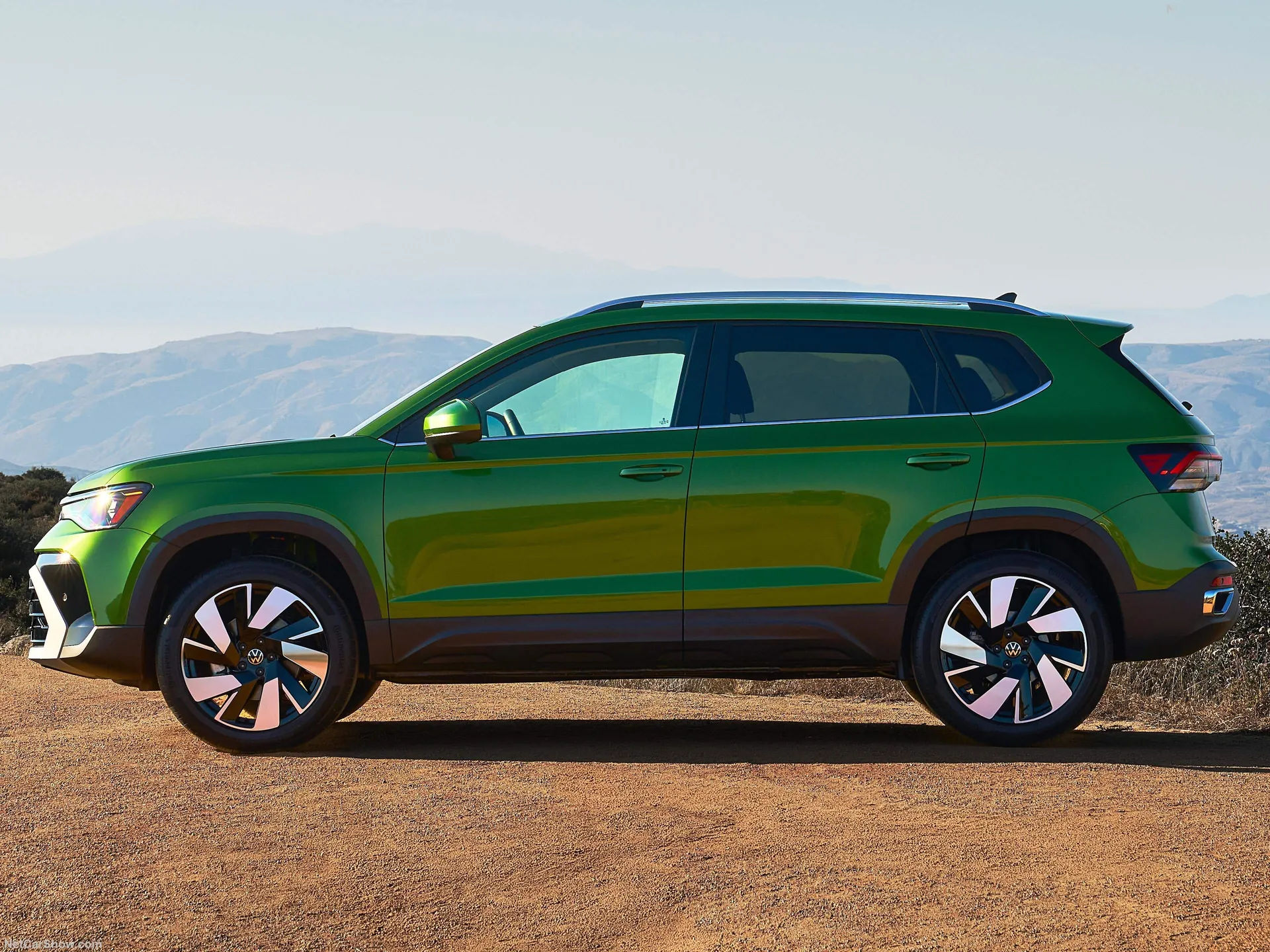 Volkswagen Taos (2025) – boční profil