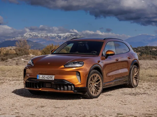 Porsche Cayenne Electric (2026)