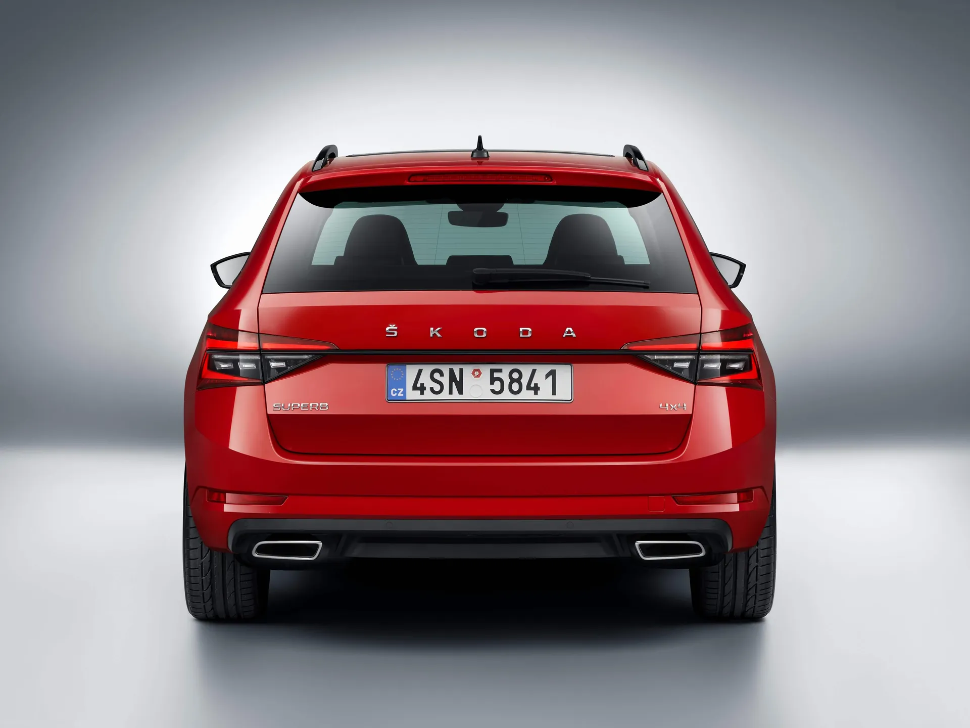 Skoda Superb Combi (2020) – zezadu