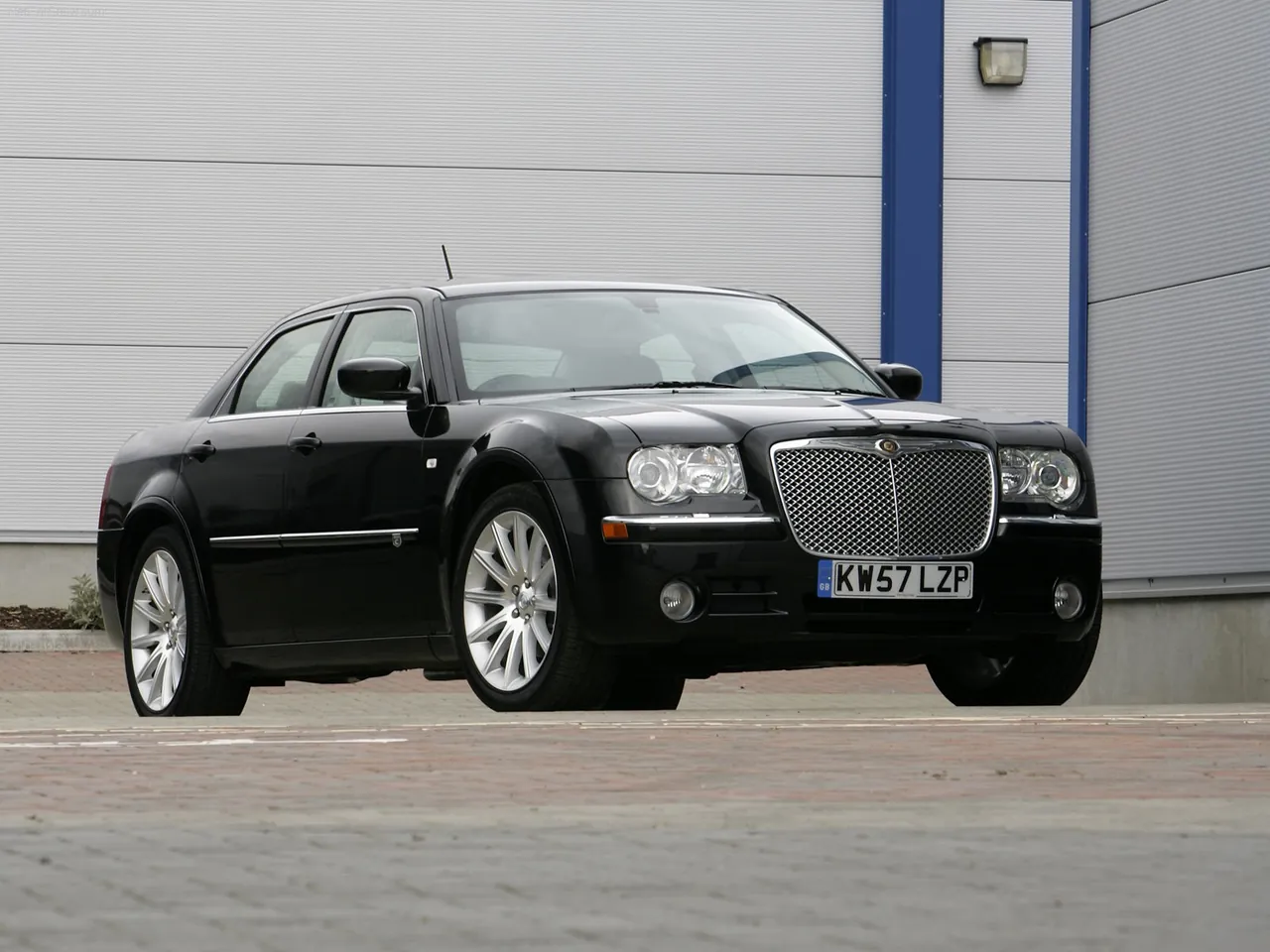 Chrysler 300C SRT [UK] (2008)