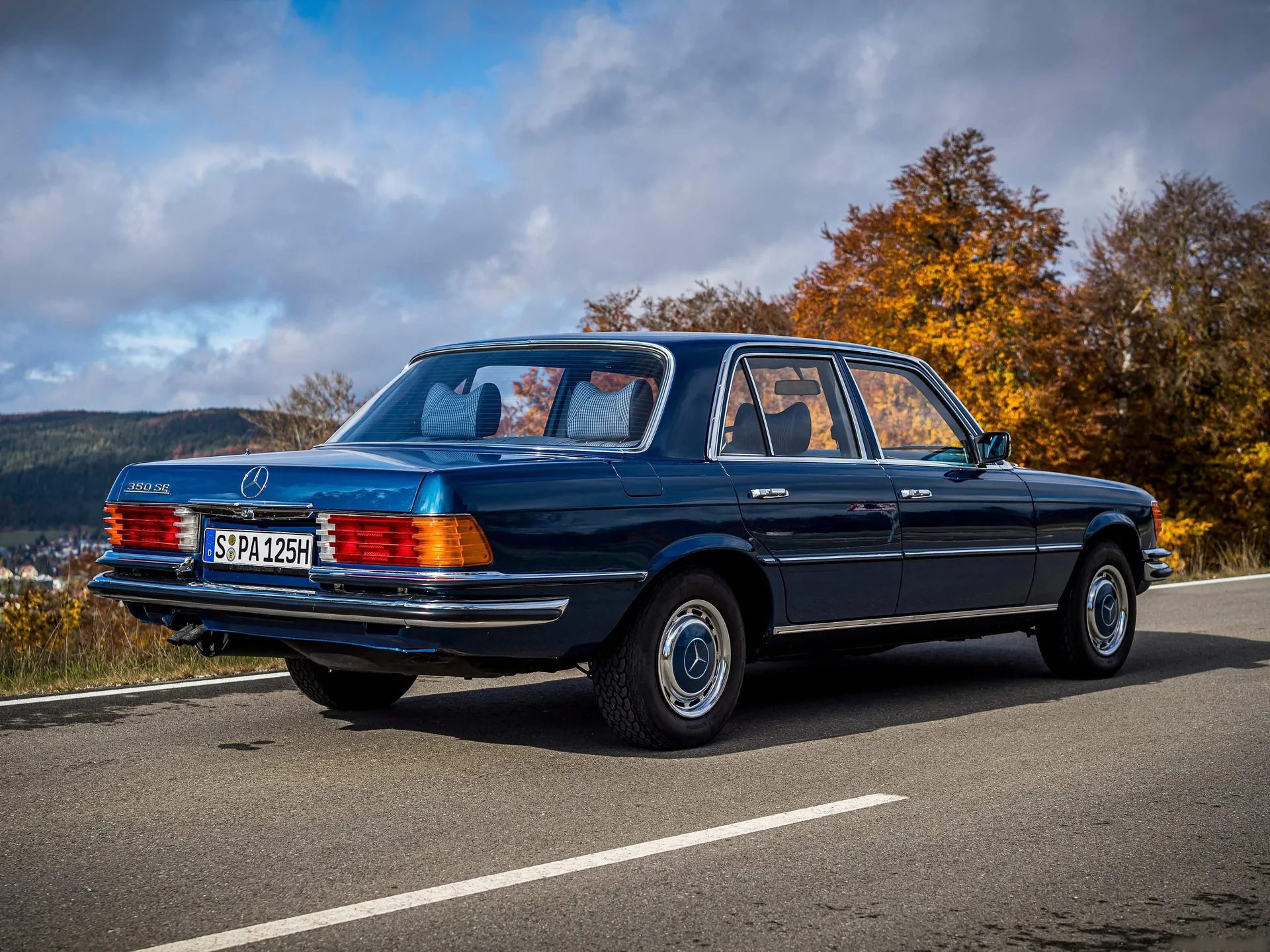 Mercedes-Benz 350 SE W116 (1972) - Rear Three-Quarter