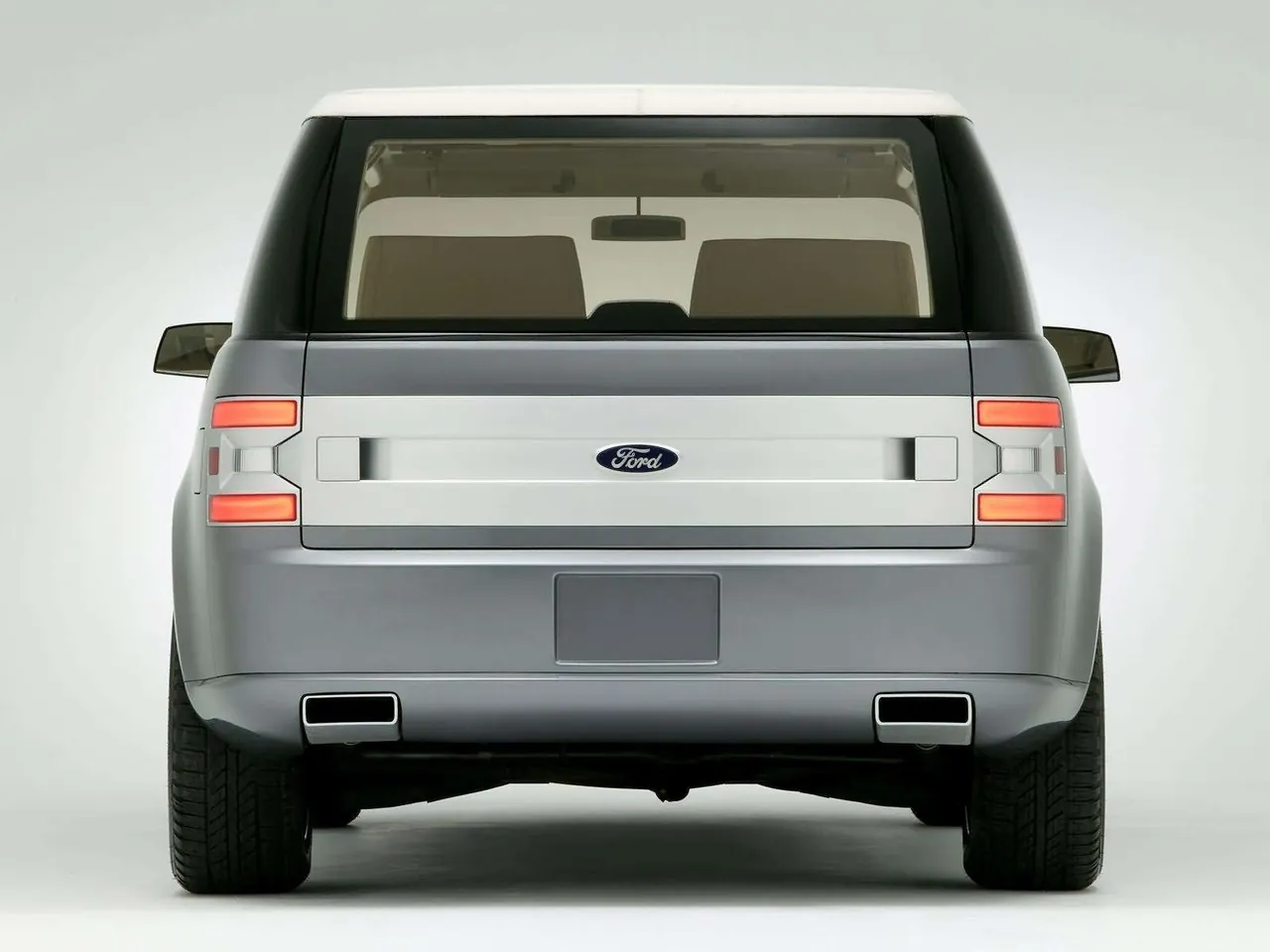 Ford Fairlane Concept (2005) – zezadu