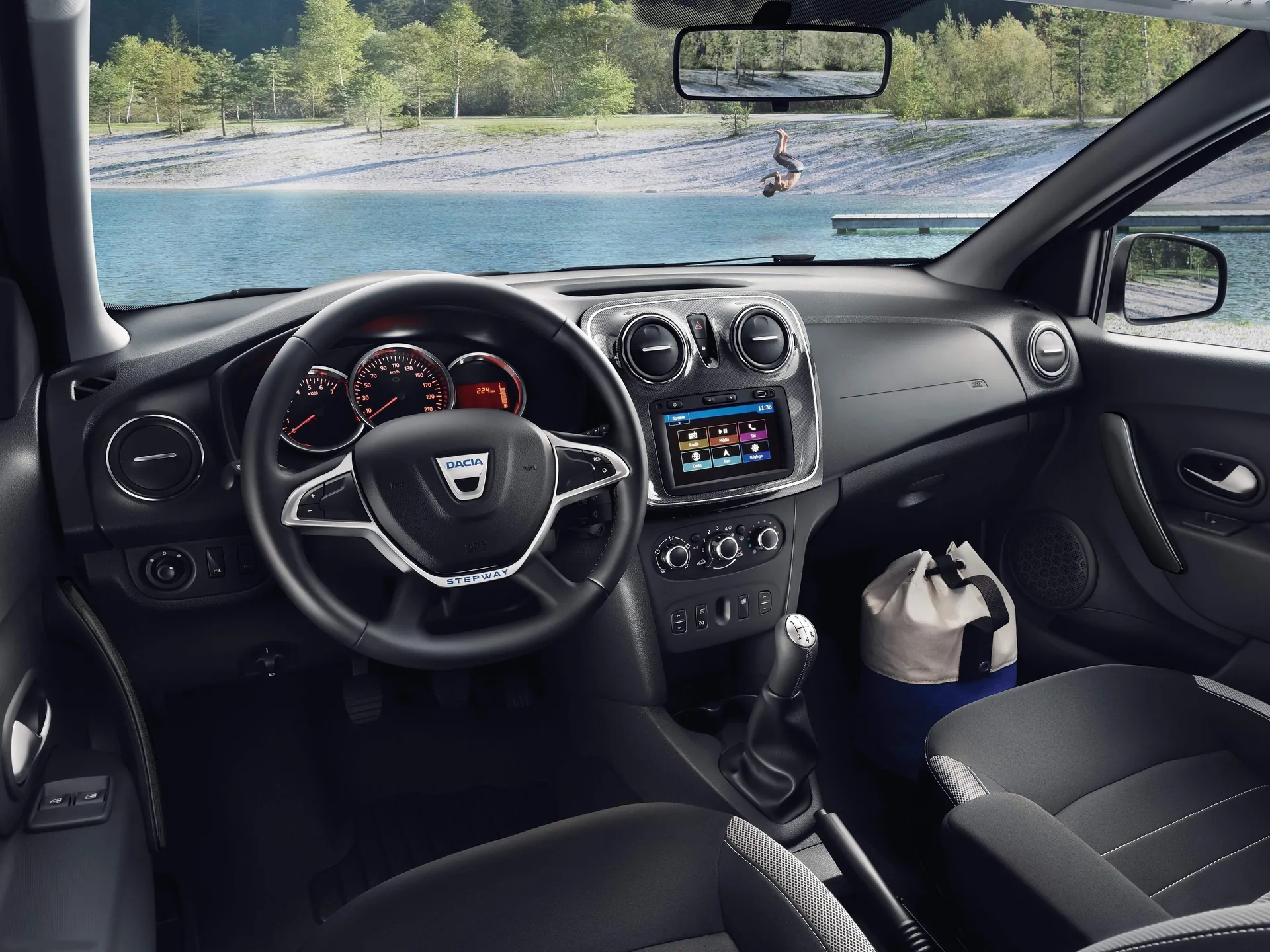 Dacia Sandero Stepway (2017) – interiér