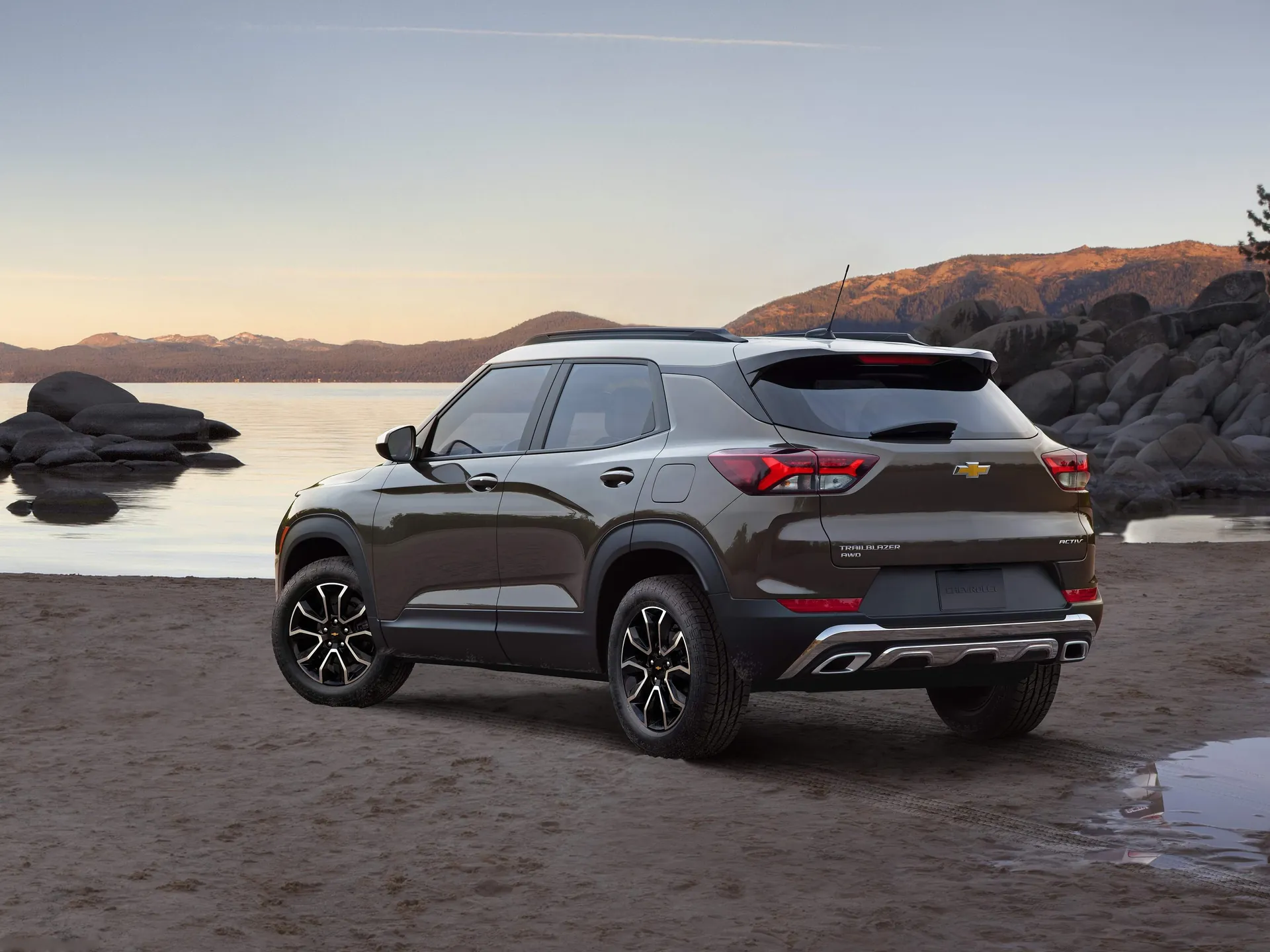 Chevrolet Trailblazer (2021) – zadní tříčtvrteční pohled