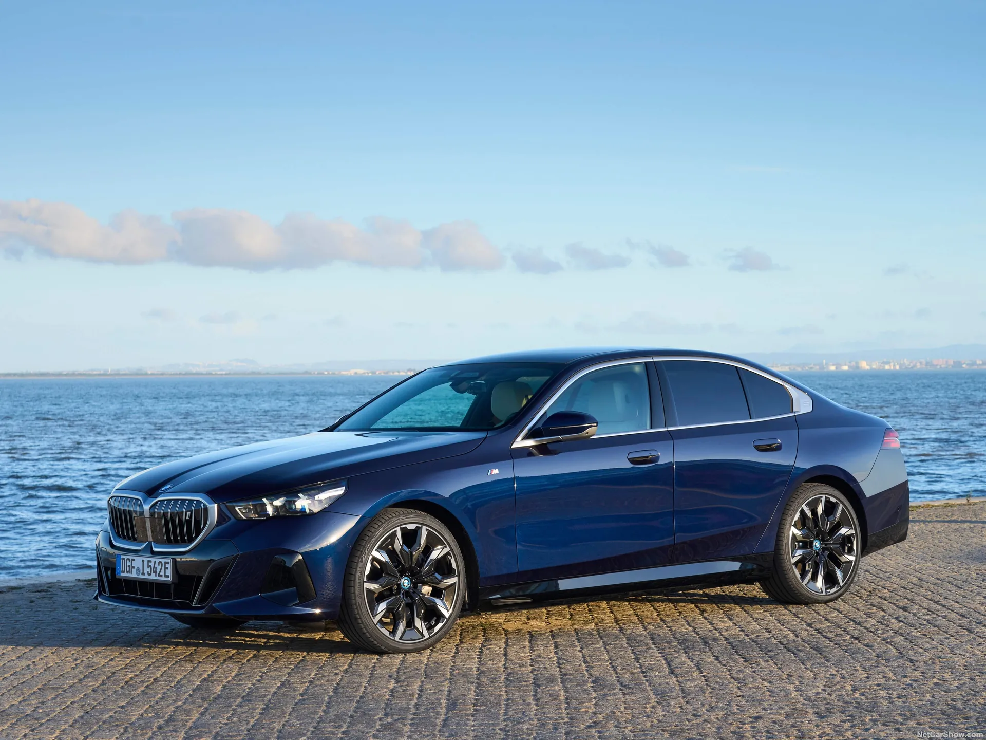 BMW i5 (2024)