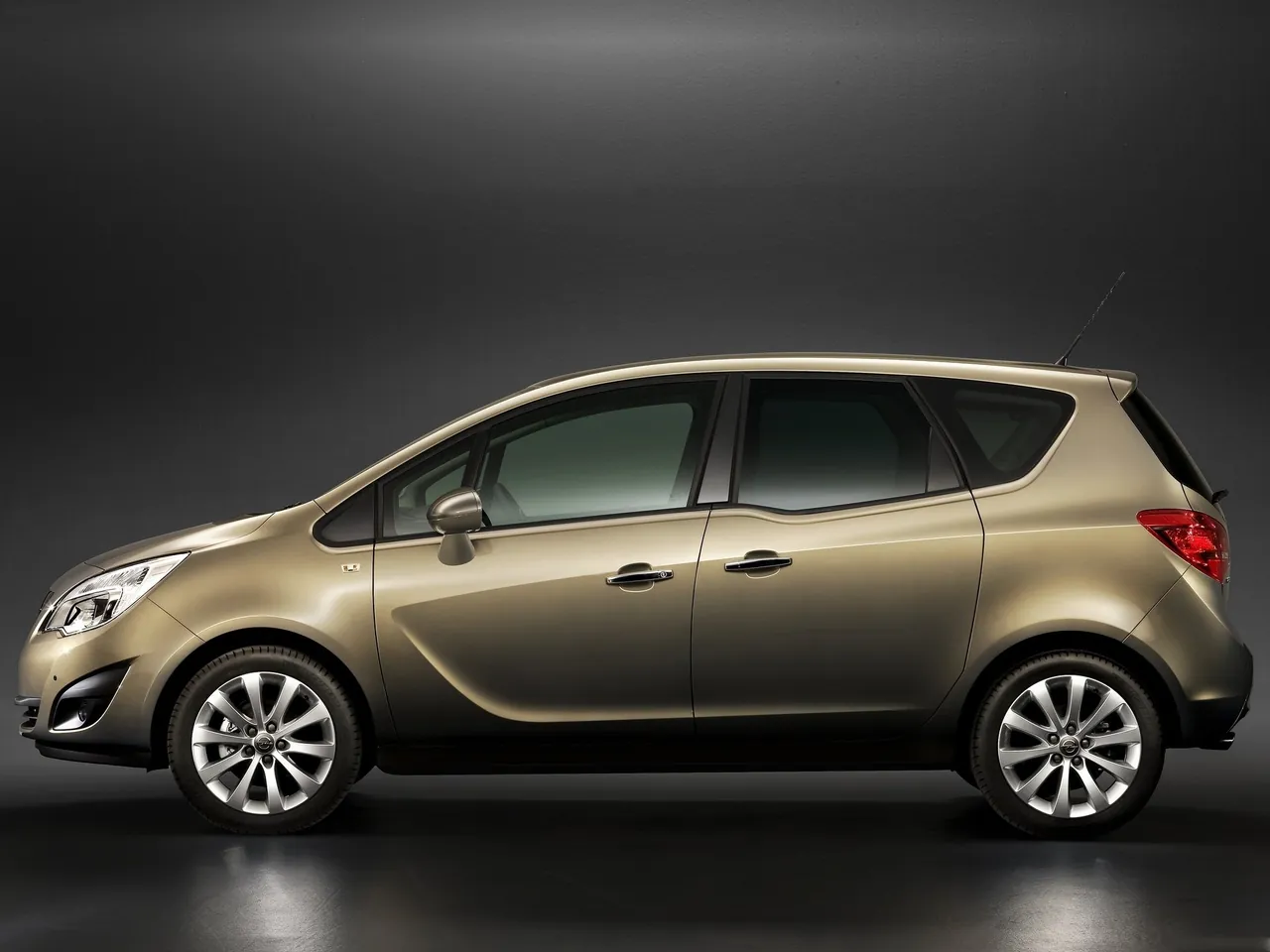Opel Meriva (2011) – boční profil