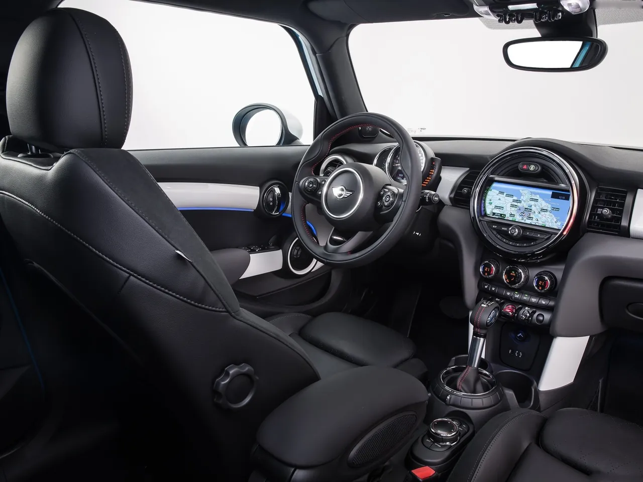 Mini Cooper 5-door (2015) – interiér