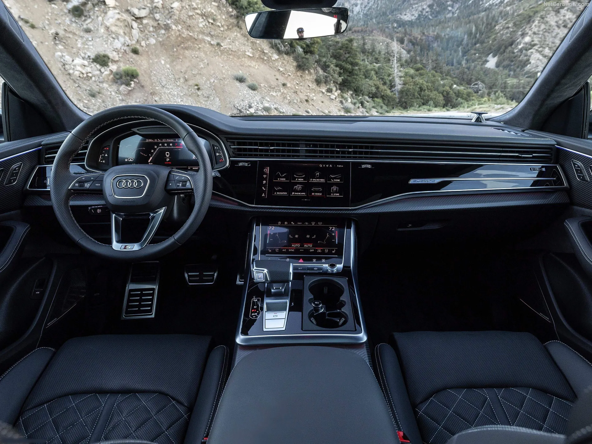 Audi SQ8 TFSI [US] (2025) – interiér