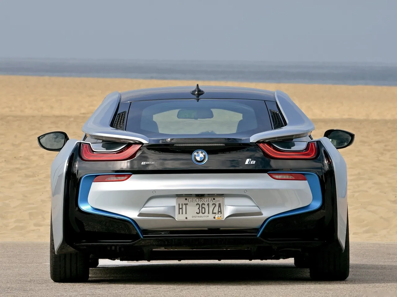 BMW i8 (2015) – zezadu