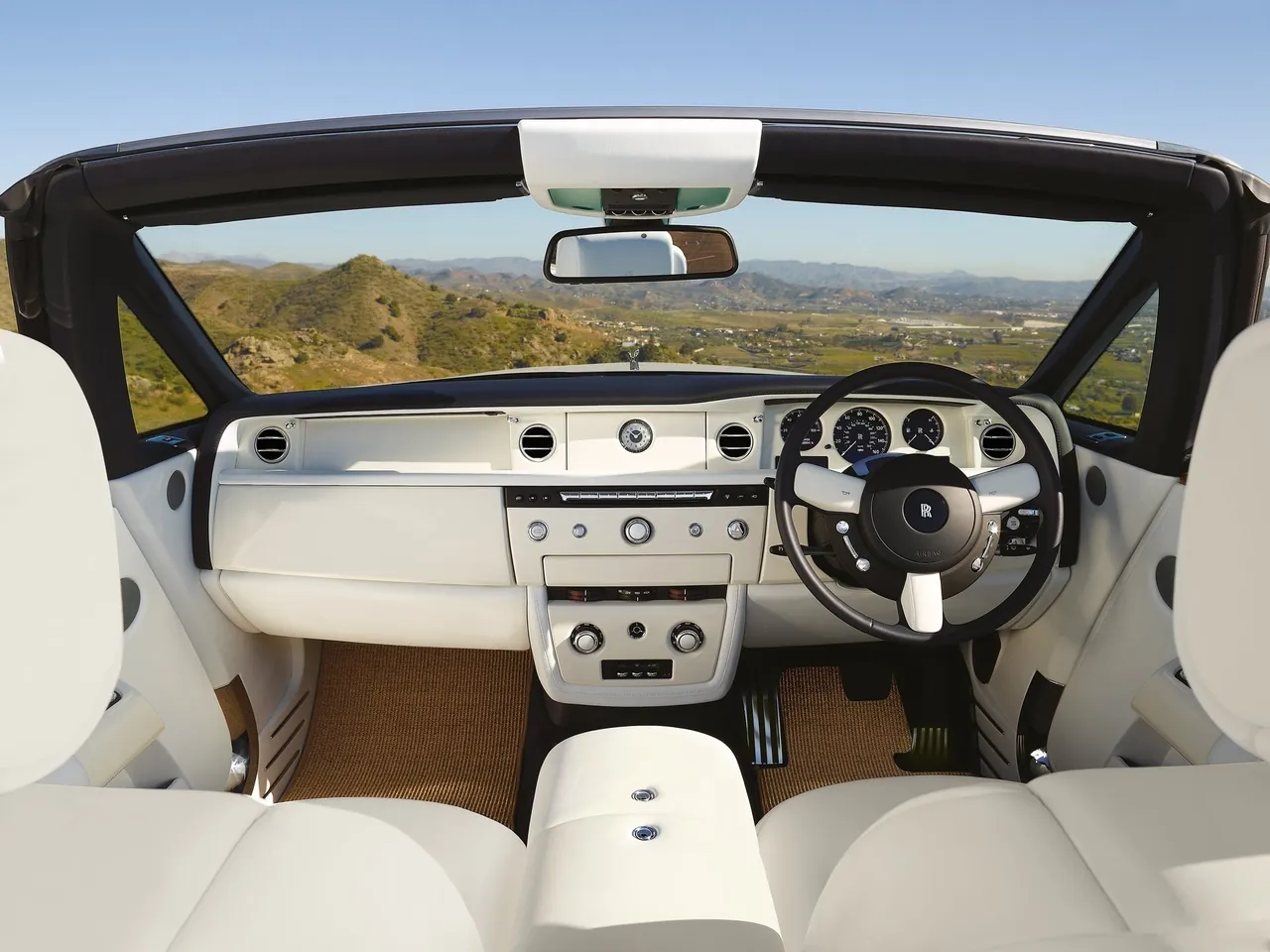Rolls-Royce Phantom Drophead Coupe (2013) – interiér
