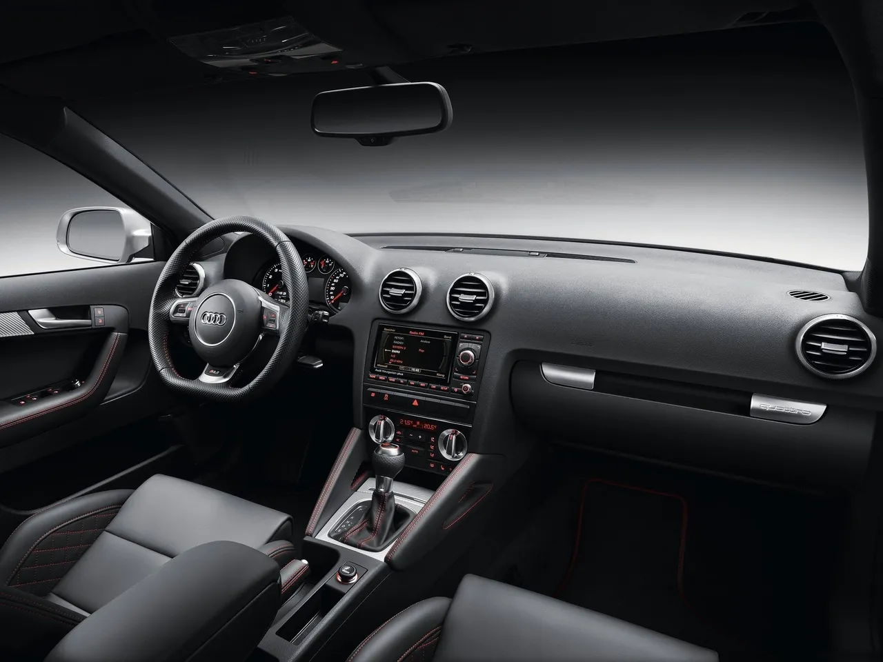 Audi RS3 Sportback (2012) – interiér