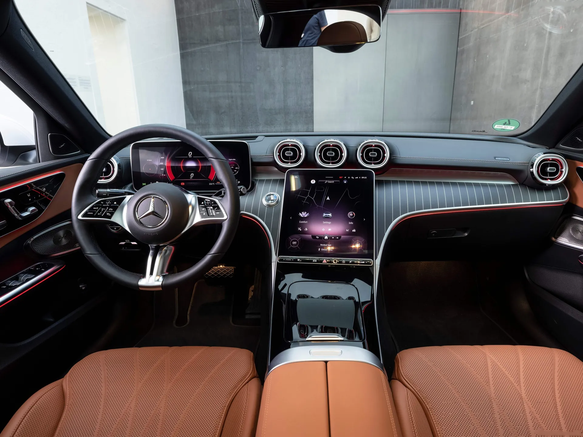 Mercedes-Benz C-Class (2022) - Interior