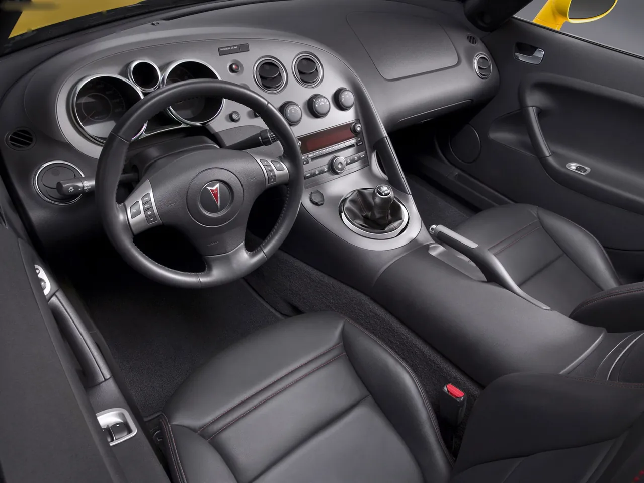 Pontiac Solstice GXP (2007) – interiér