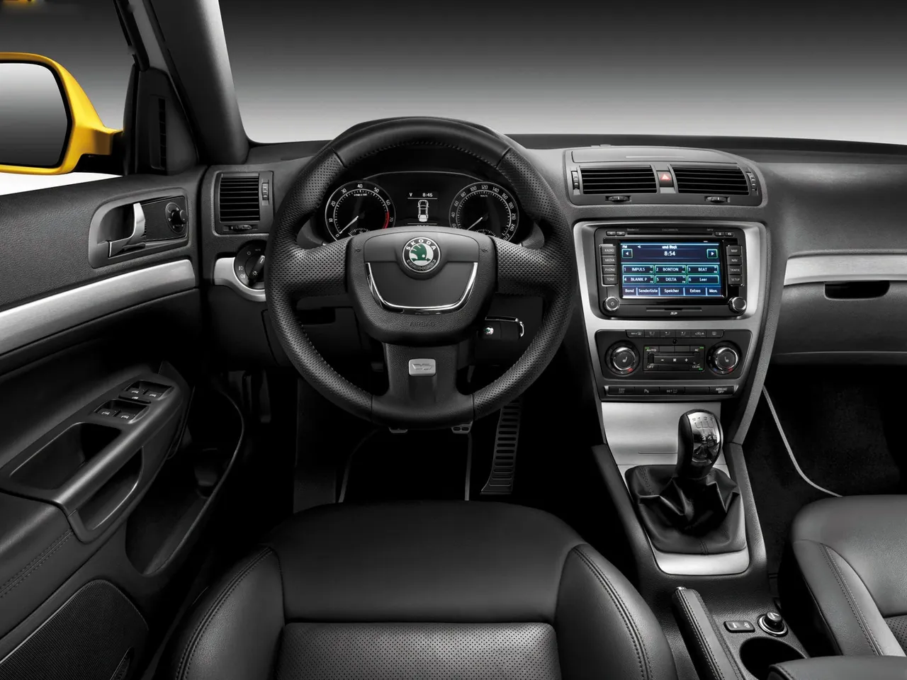 Skoda Octavia RS (2010) – interiér