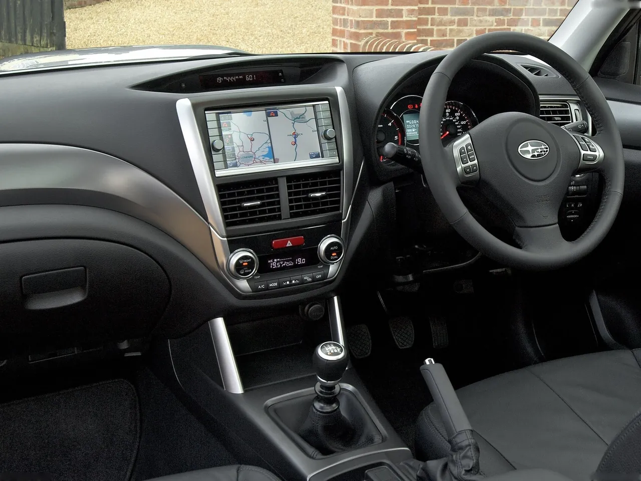 Subaru Forester (2011) – interiér