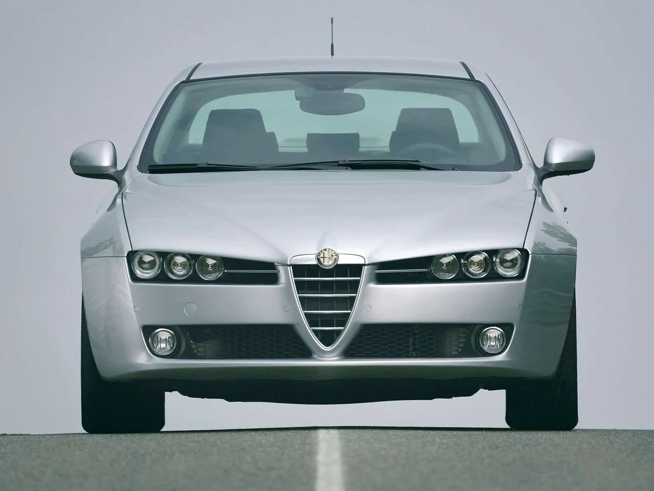 Alfa Romeo 159 (2005) - Front