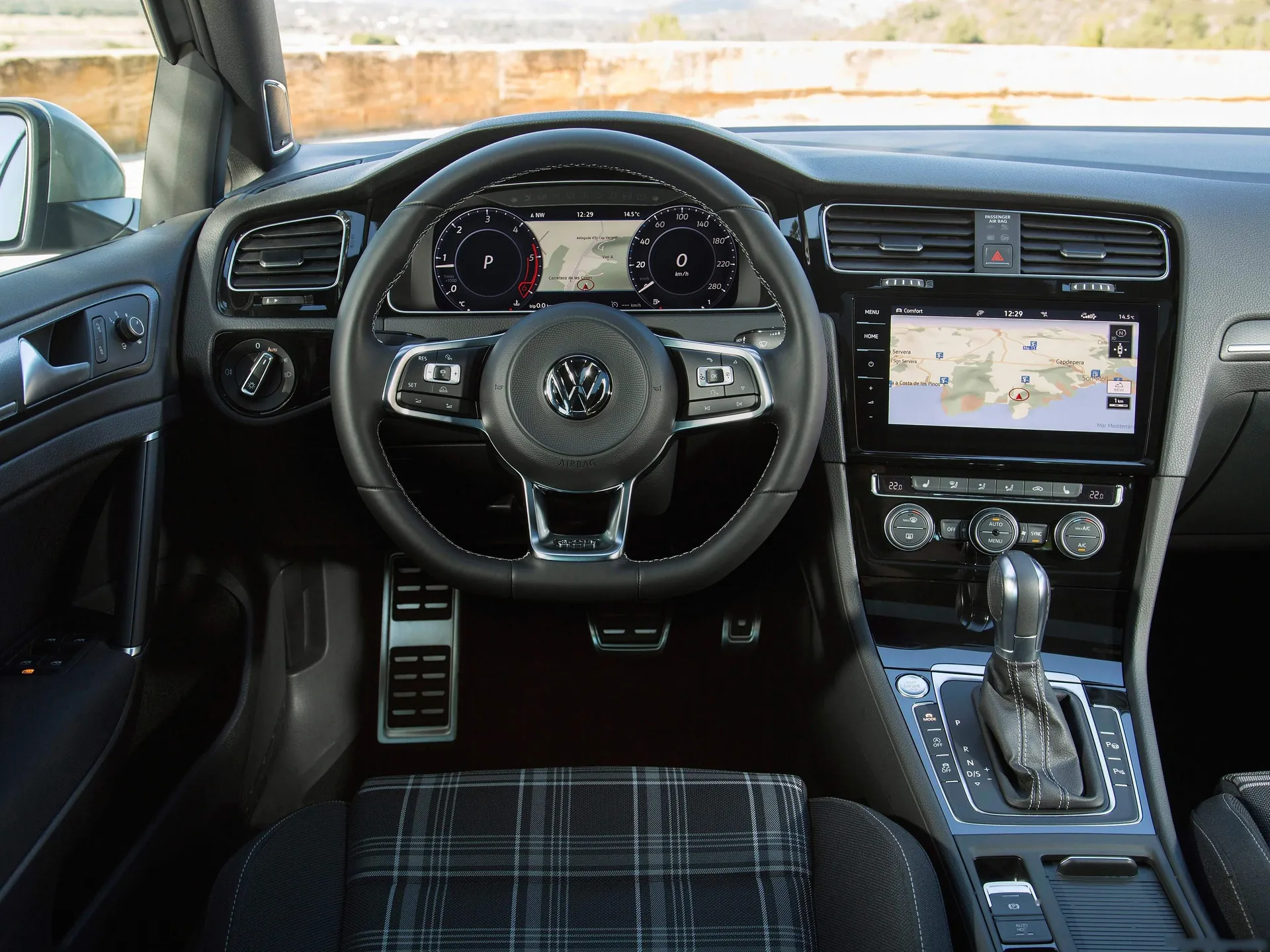 Volkswagen Golf GTD Variant (2017) - Interior