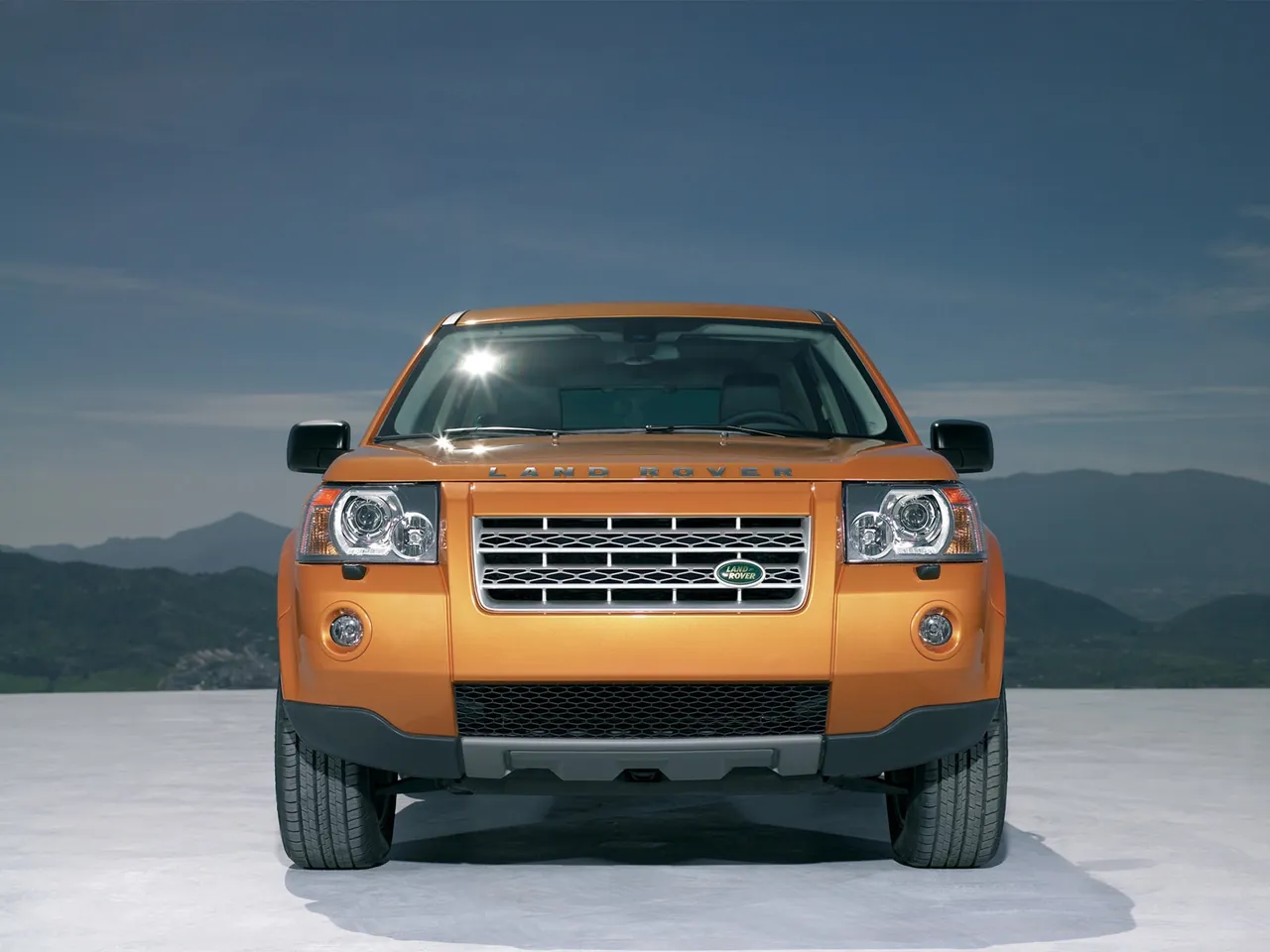 Land Rover LR2 (2007) - Front