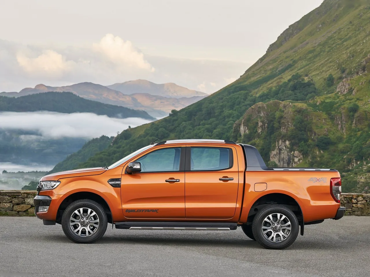 Ford Ranger (2016) – boční profil