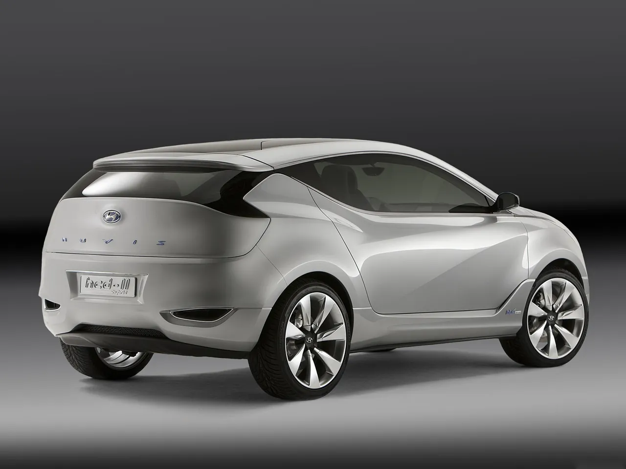 Hyundai Nuvis Concept (2009) – zadní tříčtvrteční pohled