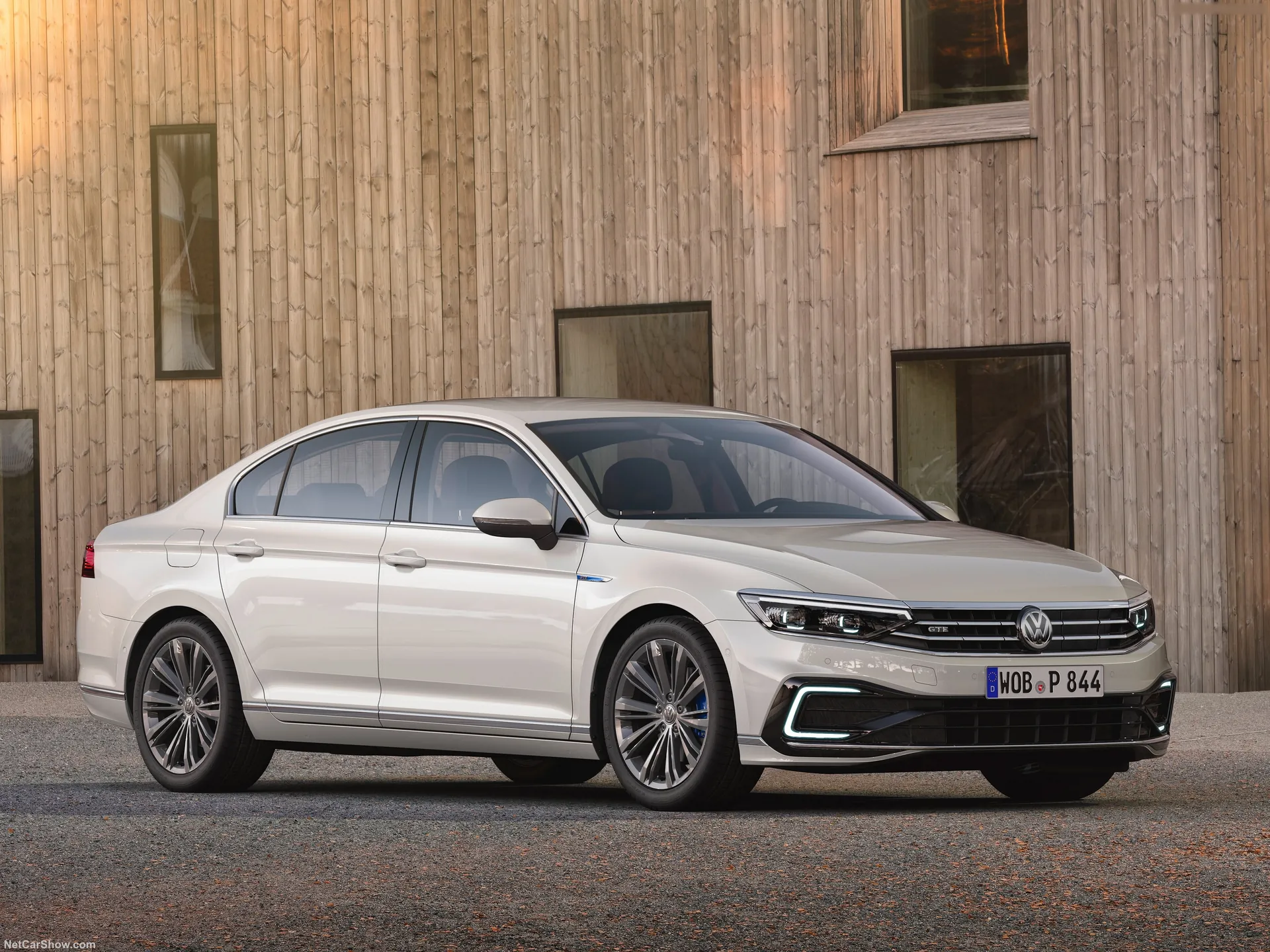 Volkswagen Passat GTE (2020)