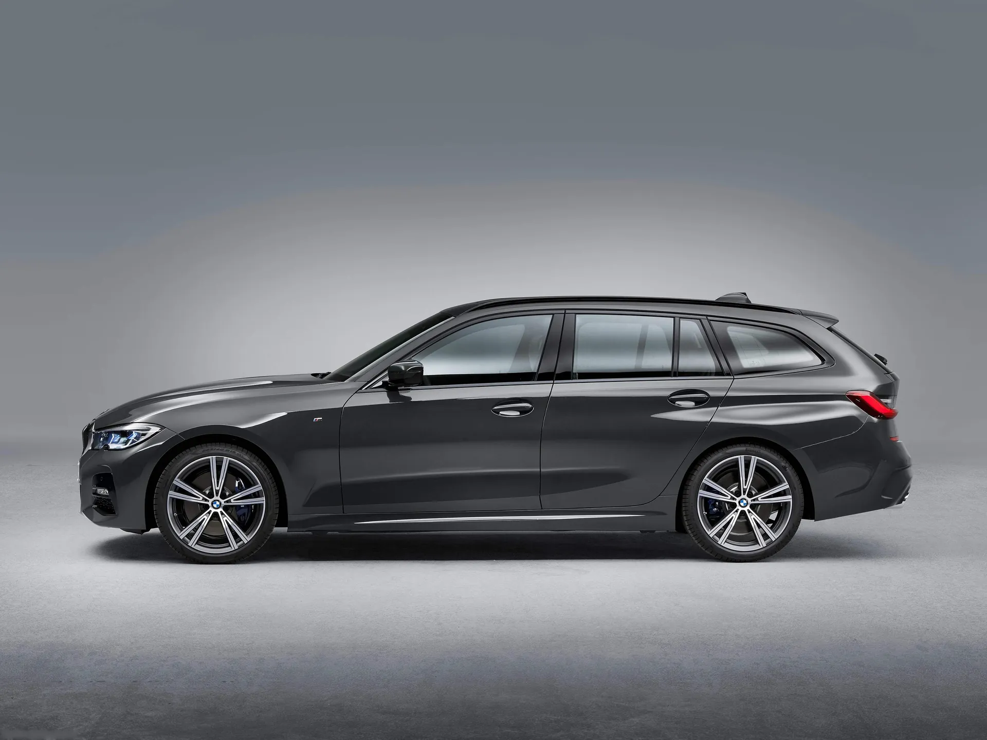 BMW 3-Series Touring (2020) – boční profil