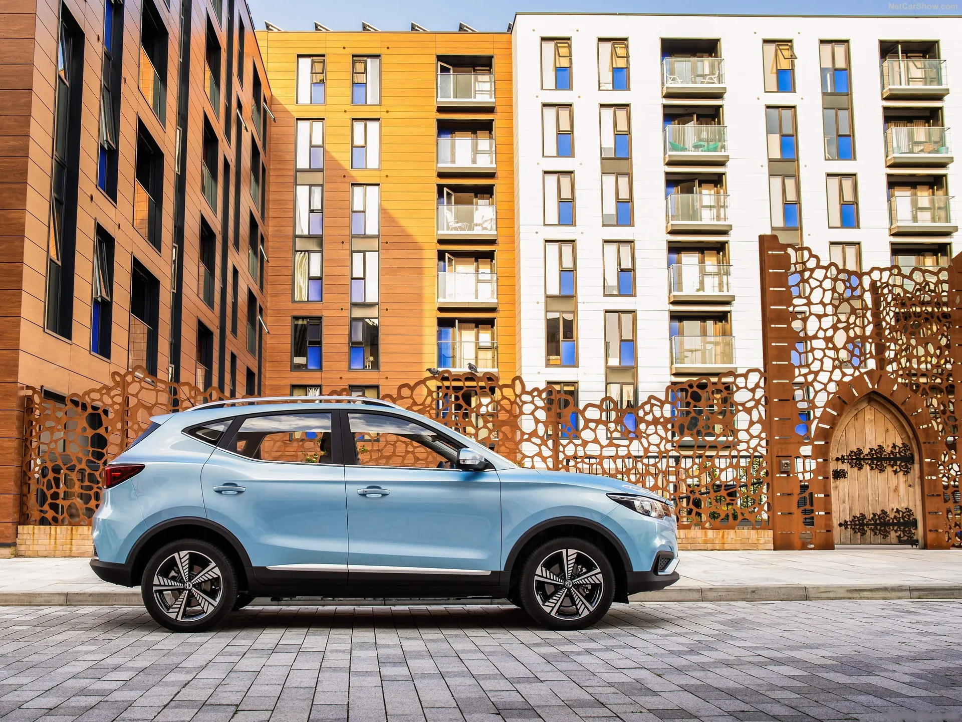 MG ZS EV (2020) – boční profil