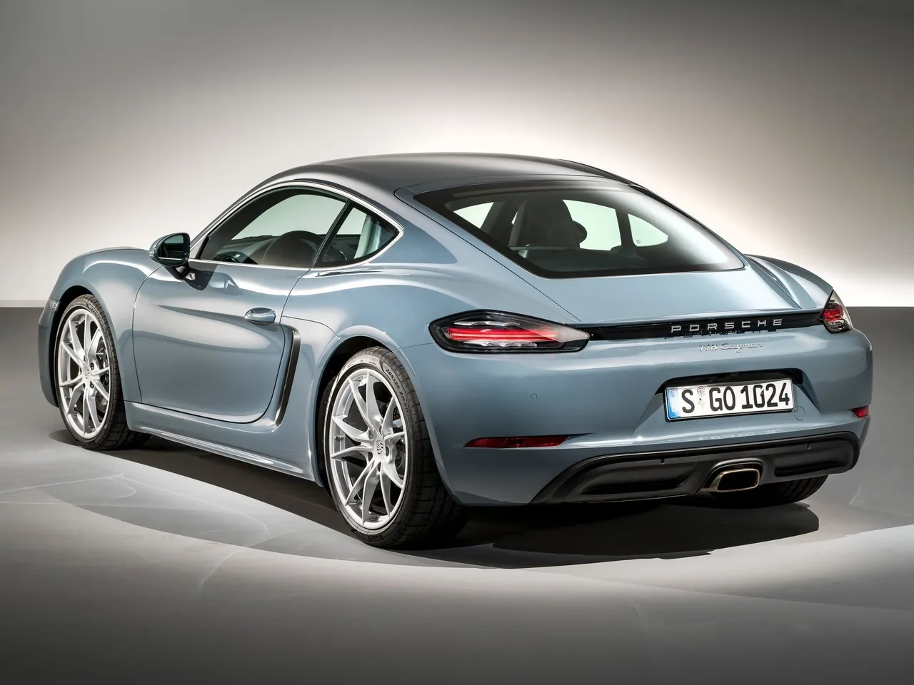 Porsche 718 Cayman (2017) – zadní tříčtvrteční pohled