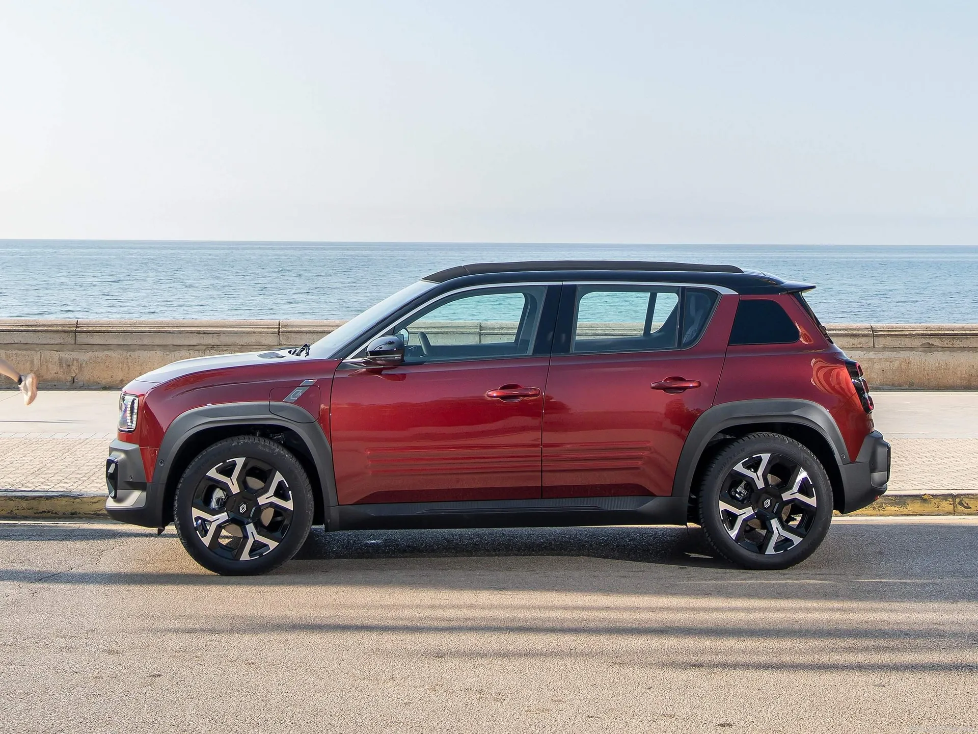 Renault 4 E-Tech Plein Sud (2026) – boční profil