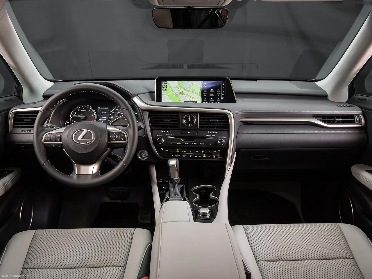 Lexus RX 350 (2016) – interiér