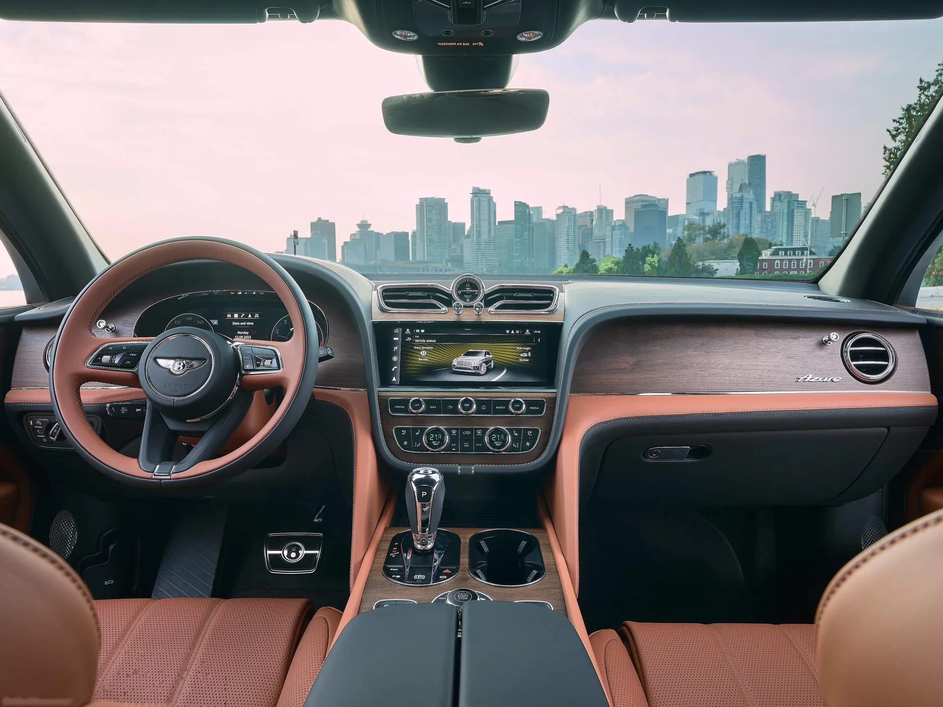 Bentley Bentayga EWB (2023) – interiér