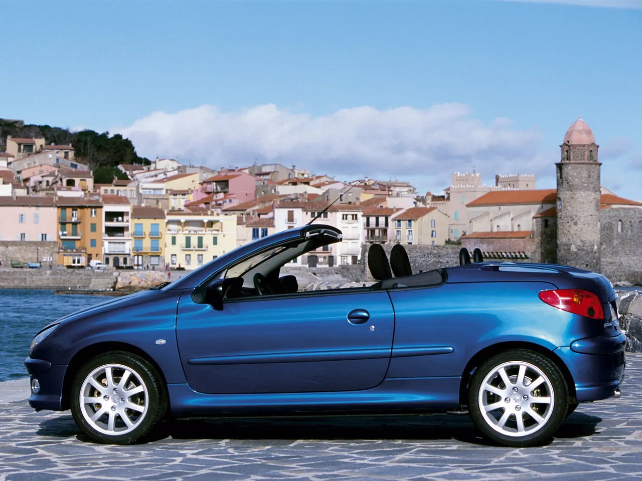 Peugeot 206 CC (2003) – boční profil
