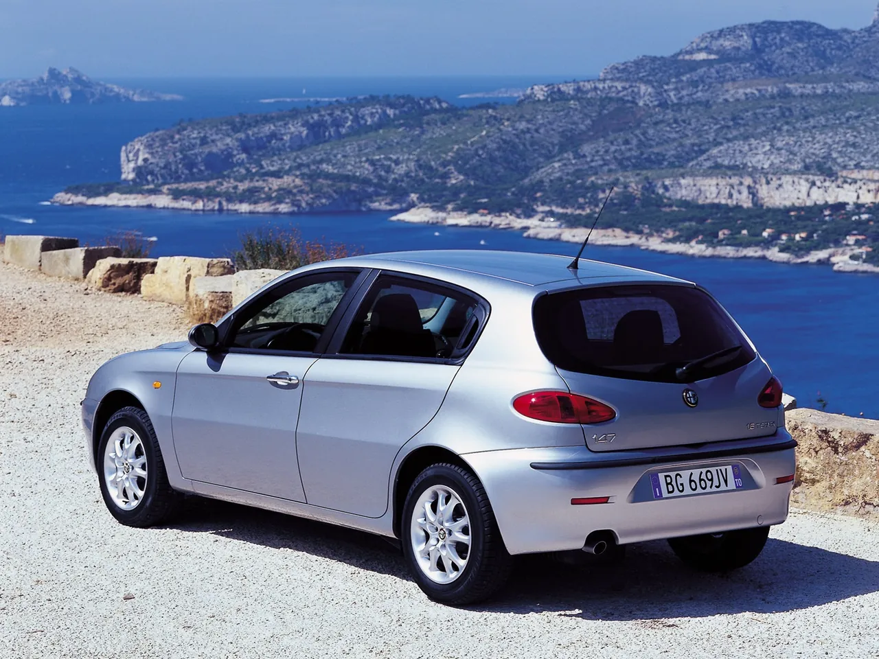 Alfa Romeo 147 (2000) - Rear Three-Quarter