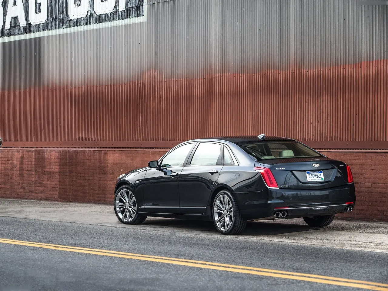Cadillac CT6 (2016) – zadní tříčtvrteční pohled