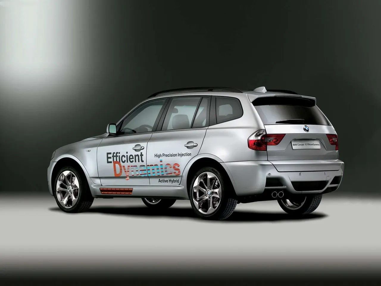 BMW X3 EfficientDynamics Concept (2005) – zadní tříčtvrteční pohled