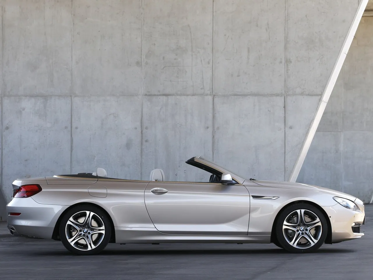 BMW 6-Series Convertible (2012) – boční profil