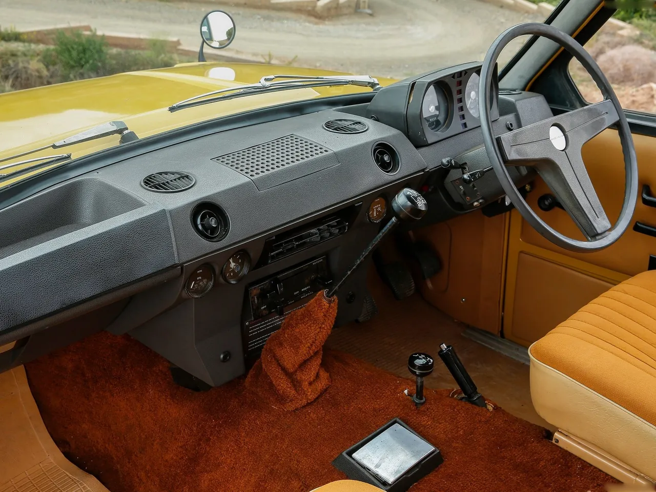 Land Rover Range Rover (1970) - Interior