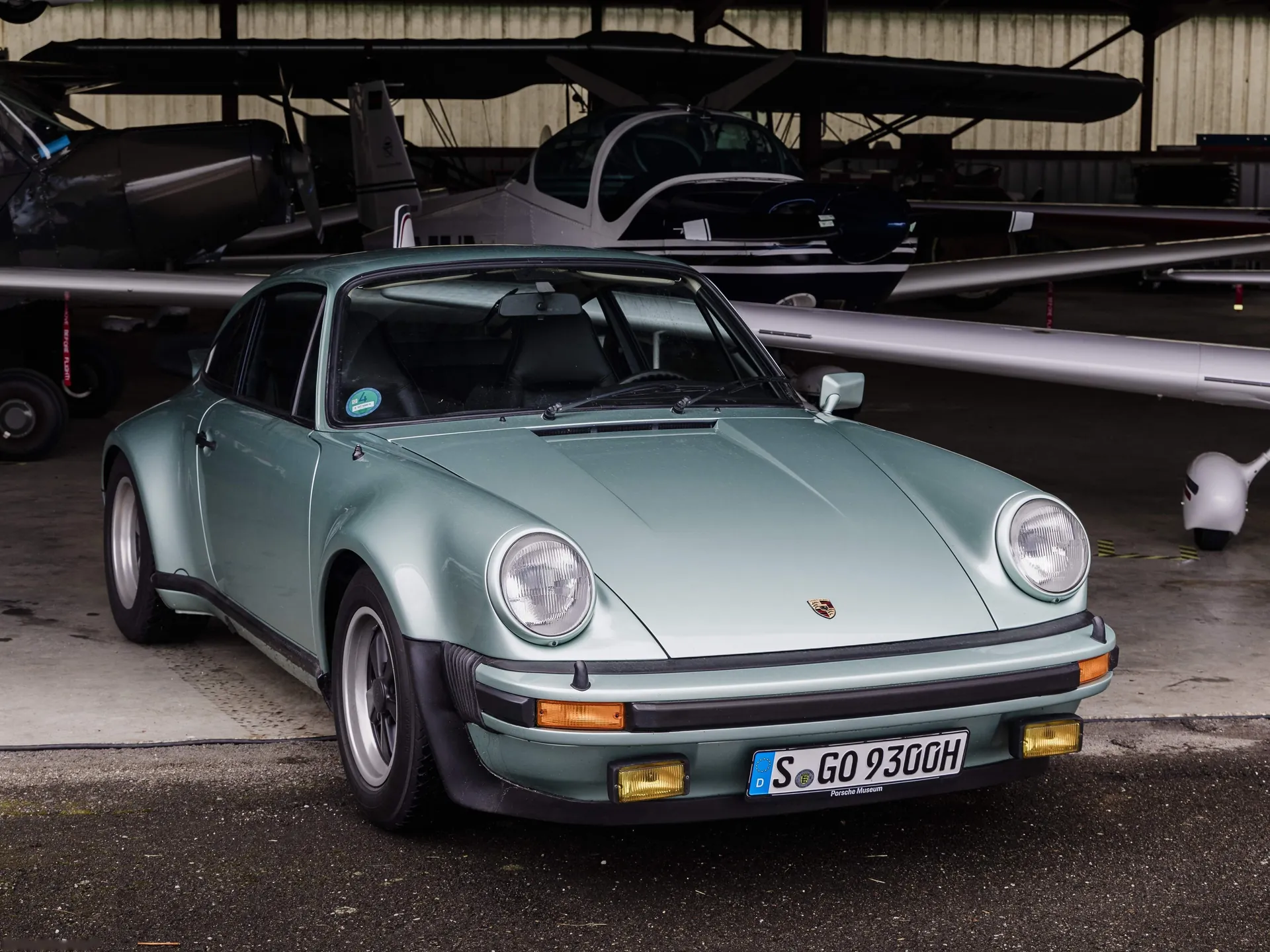 Porsche 911 Turbo 3.0 Coupe (1975)