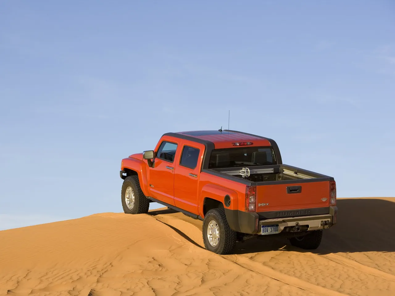 Hummer H3T Alpha (2009) – zadní tříčtvrteční pohled