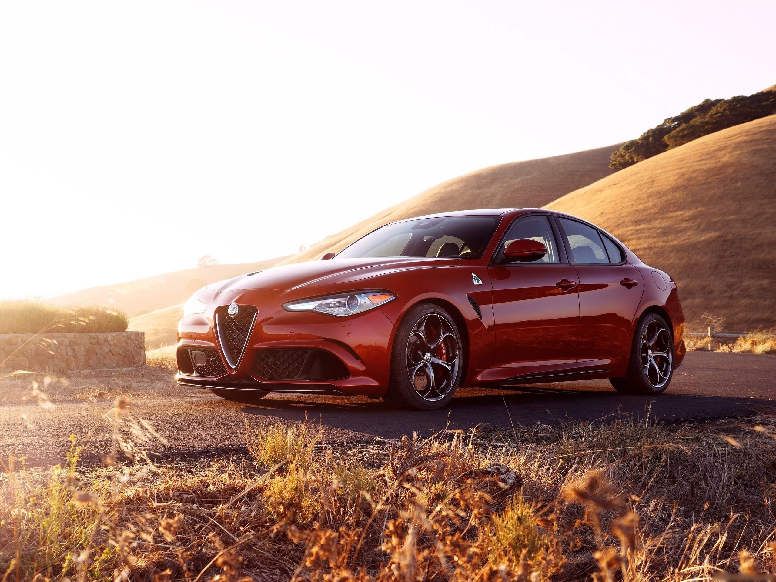 Alfa Romeo Giulia Quadrifoglio (2016)