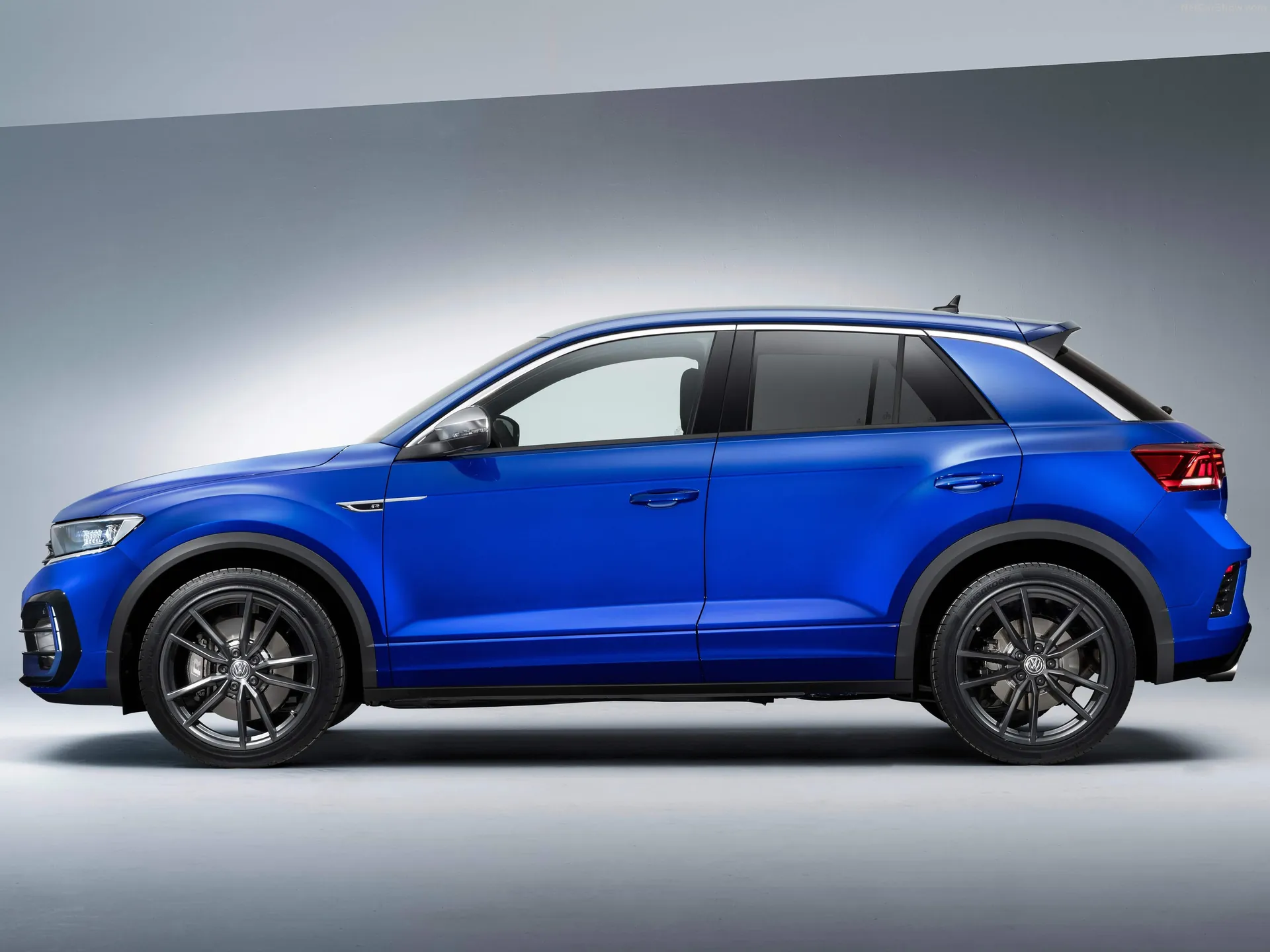 Volkswagen T-Roc R (2020) – boční profil