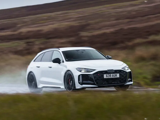 Audi RS5 Avant [UK] (2027)