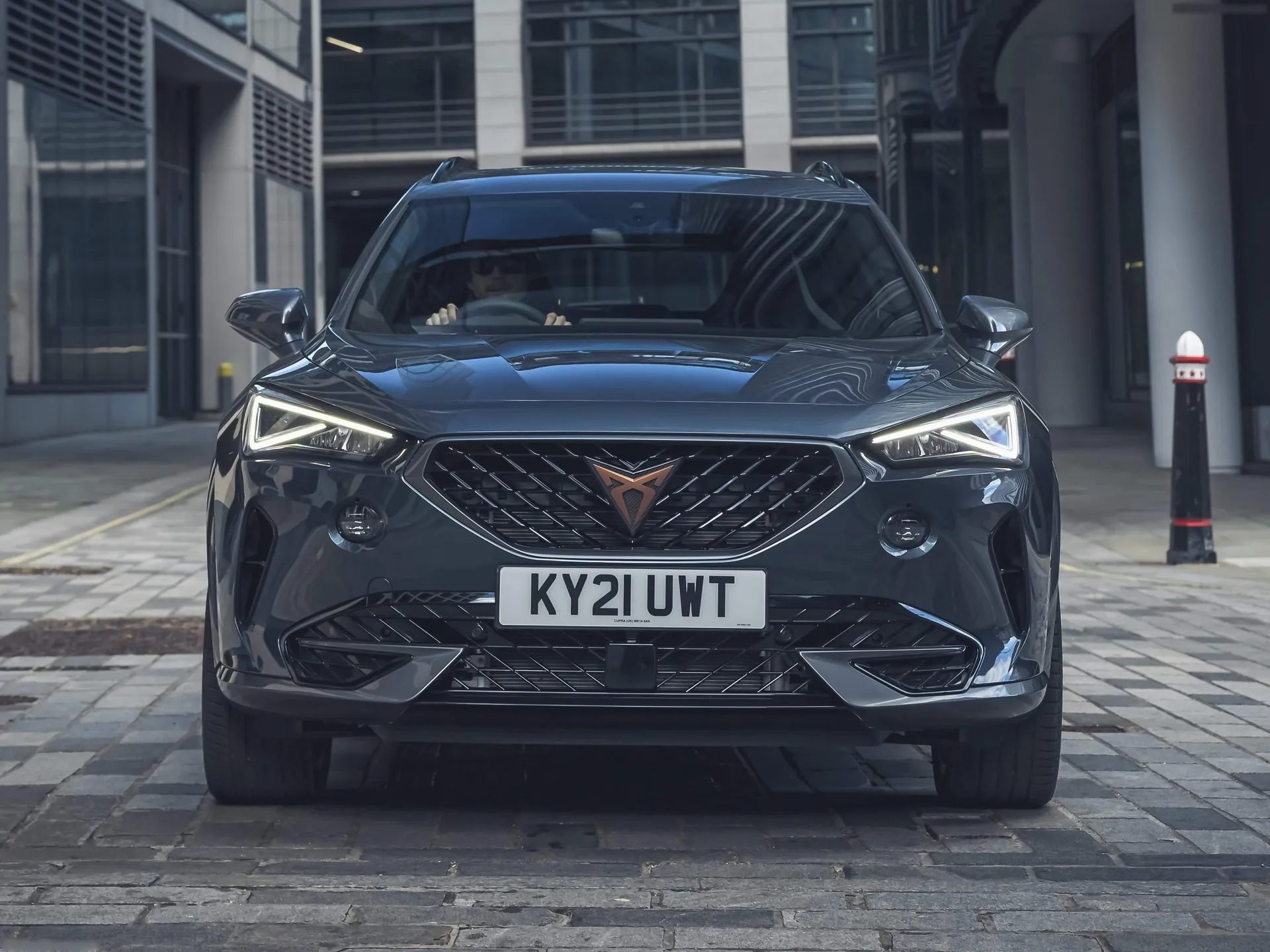 Cupra Formentor e-Hybrid [UK] (2021) – zepředu
