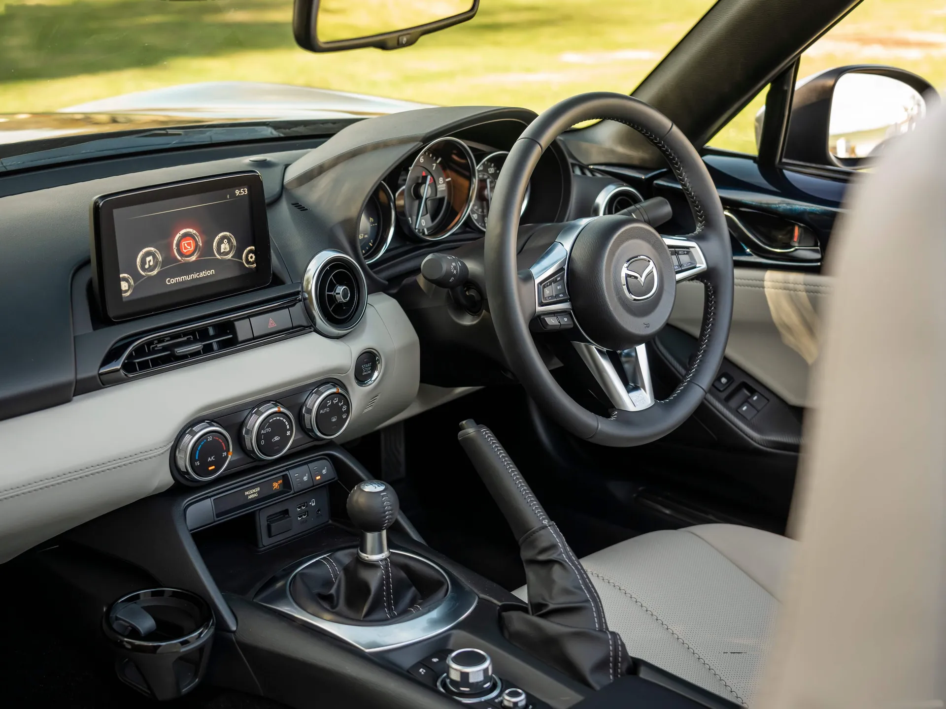 Mazda MX-5 Sport Venture (2021) - Interior